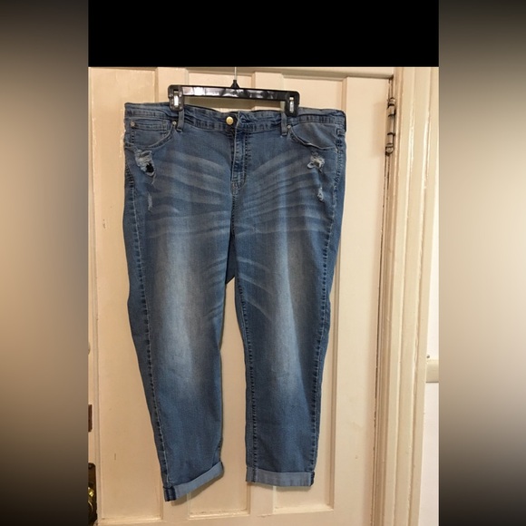 Signature by Levi Strauss Denim - Signature by Levi Strauss women’s Boyfriend Midrise jeans Sz 22X36